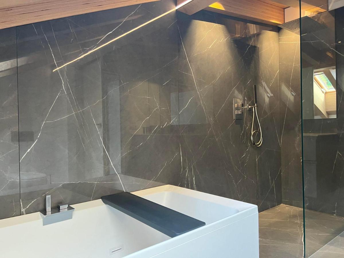 לצנו Luxury Lakefront Penthouse מראה חיצוני תמונה